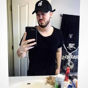 Meet your Posher, Elijiah